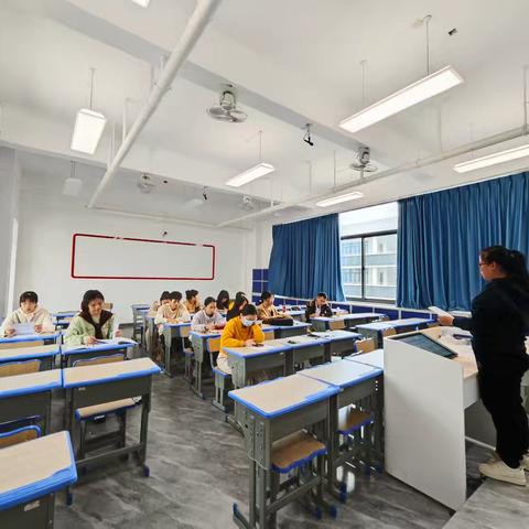 地载万物，理蕴乾坤 上师大琼海中学地理组教师教学述评活动