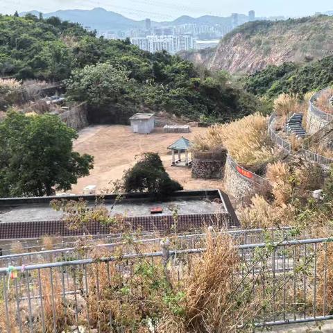 抱坡村持续开展“半岭公墓 牛岭山墓群片区”预防森林火灾工作简报