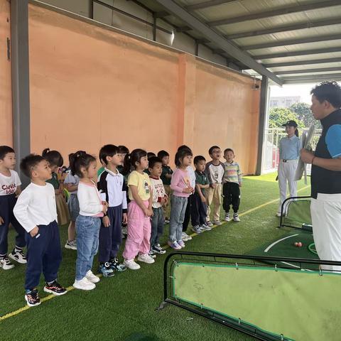 阳光理想幼儿园高尔夫校队课程