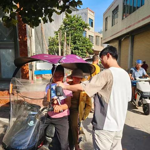 雷鸣镇开展“防范青少年药物滥用”禁毒宣传活动