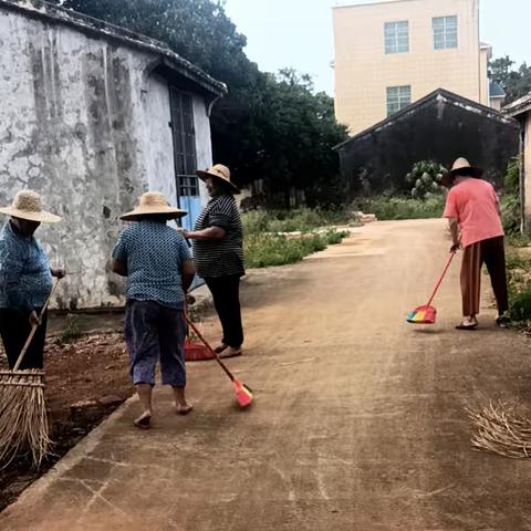 振家社区开展“灭蚊蝇清垃圾”周末大扫除活动