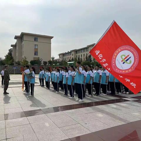 走进军营     为高中军训生活赋予特殊意义    一一通化市第十一中学军训活动