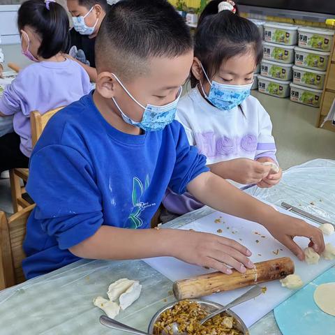 小小饺子香 开心齐分享 果果四班立冬食育活动