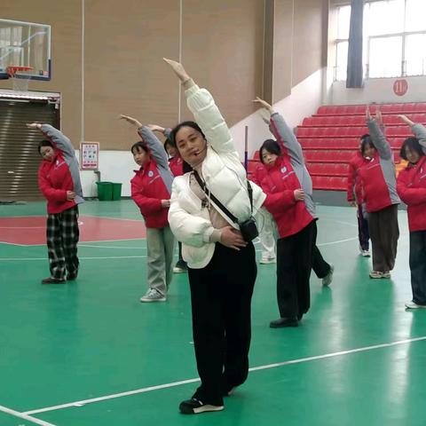 凝聚力量，共促成长
