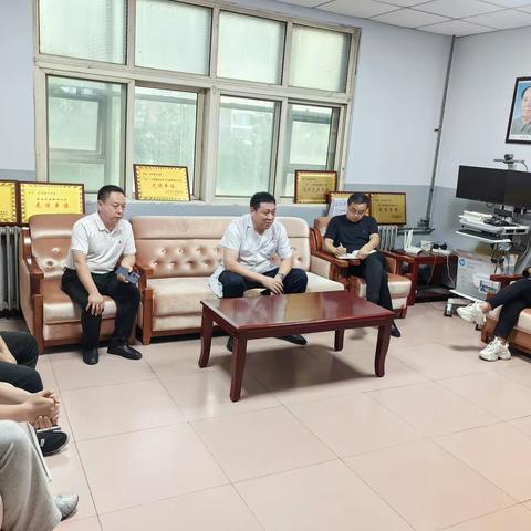 武安镇卫生院医护人员积极参与“无偿献血行善事，救死扶伤显爱心”！