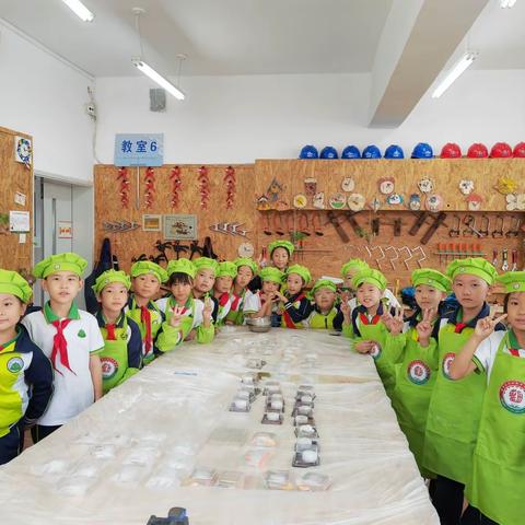 【华岳学校·智慧课堂】丹桂飘香季，“岳”娃迎中秋--华岳学校小学部三年级开展劳动实践活动