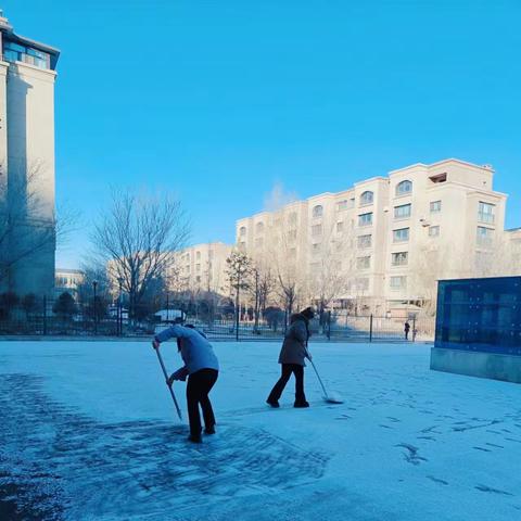 佳弘物业“我为业主办实事”之最美下雪天·最暖物业人 ～