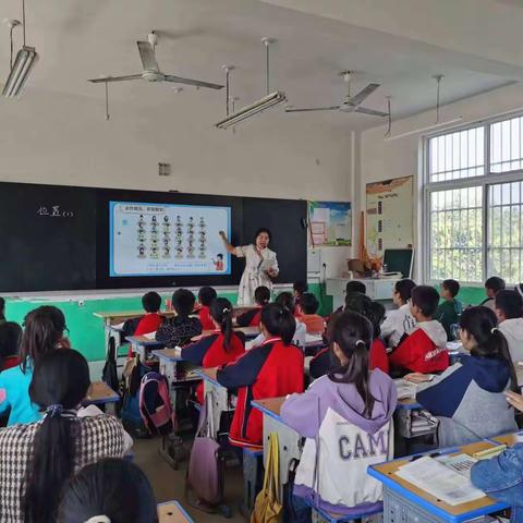 “教有所得，研有所获”——临颍县邢庄教育集团窝城镇校区中心小学开展数学教研活动