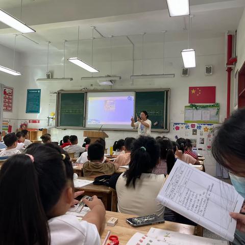 推门听课提质量，把脉课堂促成长——沛县实验小学东校区一年级数学“推门听课评课”活动