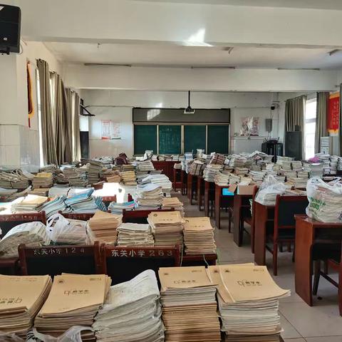 作业检查展风采 夯实常规提质量——东关小学作业常规检查