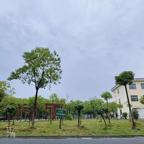 陡沟中学多举措筑牢防溺水安全防护网