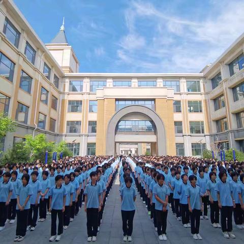 济南槐荫中学八年级 举行2023-2024学年第二学期休业式