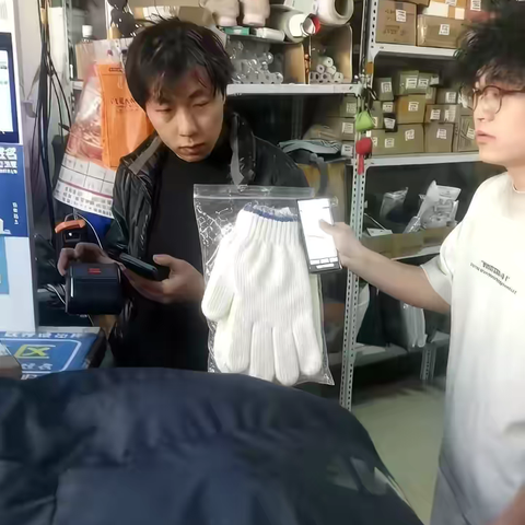 海伦镇百花社区开展关心关爱新业态新就业群体活动