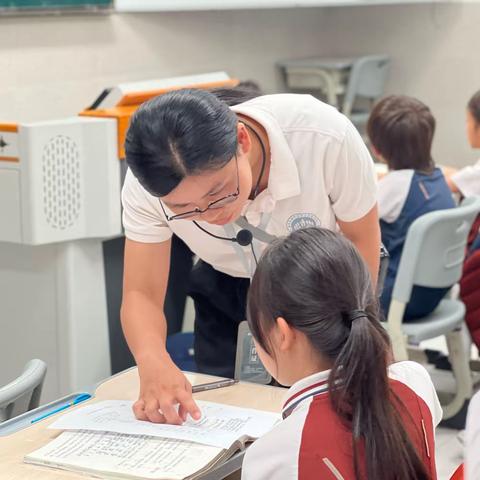 厚植爱国情怀，砥砺强国之志———记联正小学部语文组《为中国之崛起而读书》教研公开课