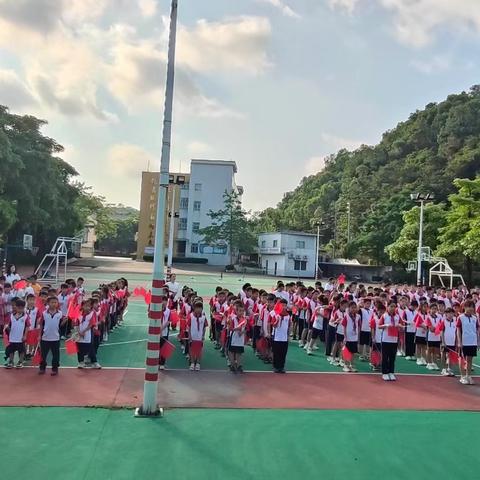 喜迎国庆，礼赞中华——四海学校开展国庆主题集会活动