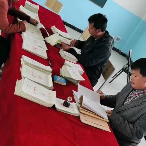 教案作业细检查 落实常规提质量——黄龙庙小学作业教案检查
