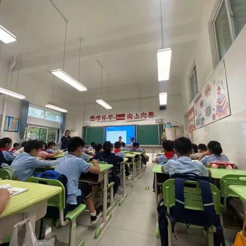 家校共育—康平小学三五班学校校园开放日活动