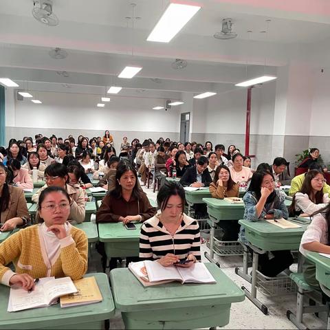 “研”途有光    “语”你共赏 ——记通城县第一小学片区第一次联片教研活动