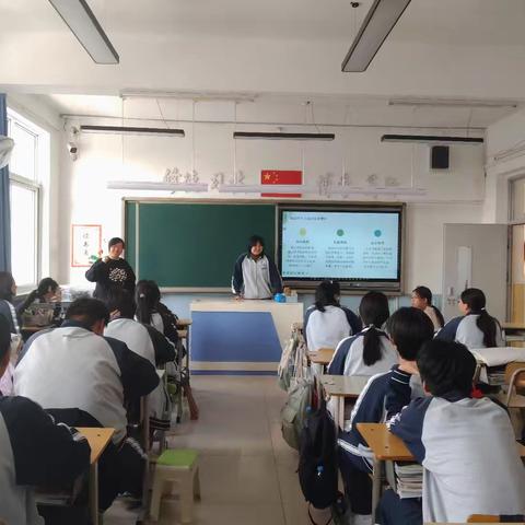 “以书润心，厚植爱国情怀”——23数字媒体大专主题班会