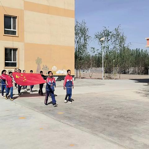 科克铁热克镇阿亚格亚村小学﻿三月质量检测表彰活动