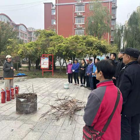 榆山街道五岭社区：消防演练筑防线，共筑平安家园