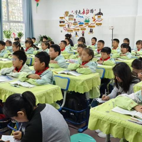 文韵同辉绽芳华 异构共赏谱华章 ——红军小学三年级语文公开课记