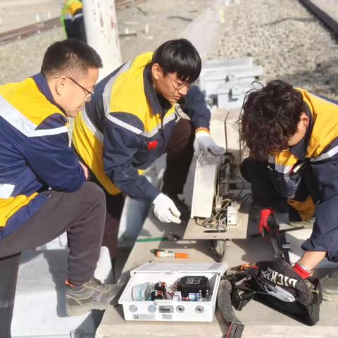 吐鲁番信号车间工作质量之星—王庆阳