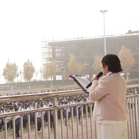 重庆市医科学校2024-2025学年度学生表彰大会