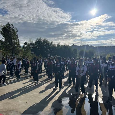 【三抓三促行动进行时】以社团之精彩，谱青春之华章——康乐中学球场飞扬排球社团活动掠影