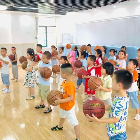 【小篮球🏀大梦想】欢畅童年幼儿园中一班之篮球测评小记💃