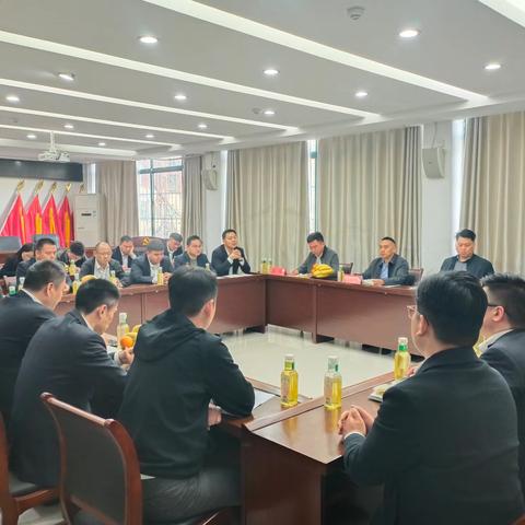 睢阳支行召开零售条线客户经理座谈会