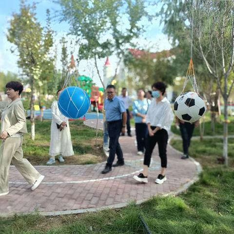 芳草湖农场前往新湖农场幼儿园交流学习学前教育工作