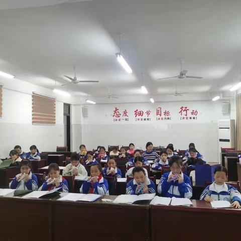 笛声初启 乐动金秋——洛宁县永宁小学艺海陶笛社团10月活动纪实