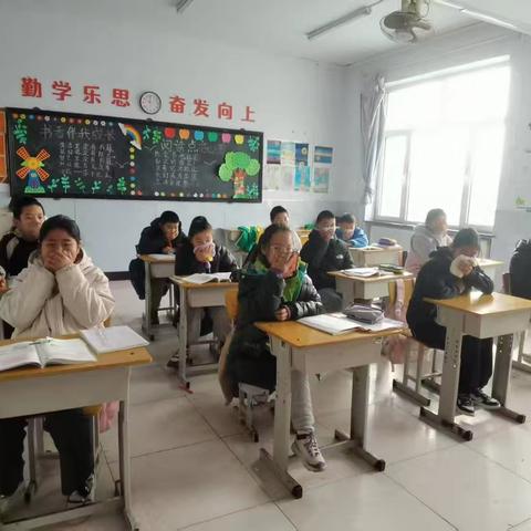 太平庄小学开展防火防震应急疏散演练