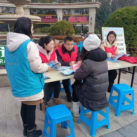 温暖秋冬‖便民服务为民众  居民生活乐趣多