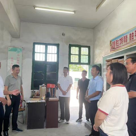 喜迎教师节，慰问暖人心 ——紫水街道办事处领导莅临前楼小学和余集小学开展教师节慰问活动