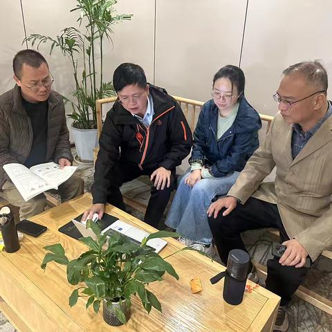不负山海赴雪域	 	以教为光暖仁布