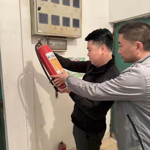 区委政法委副书记马光地带队到秀全街开展出租屋节前安全督导检查