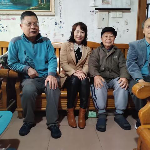 情系桑榆慰晚晴—一离退部第五党支部开展节日慰问活动