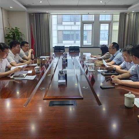 聂海申行长一行赴经开区管委会座谈交流