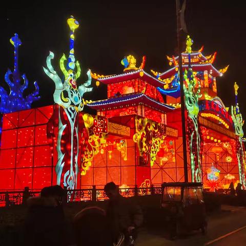 最美开封府 最靓万岁山