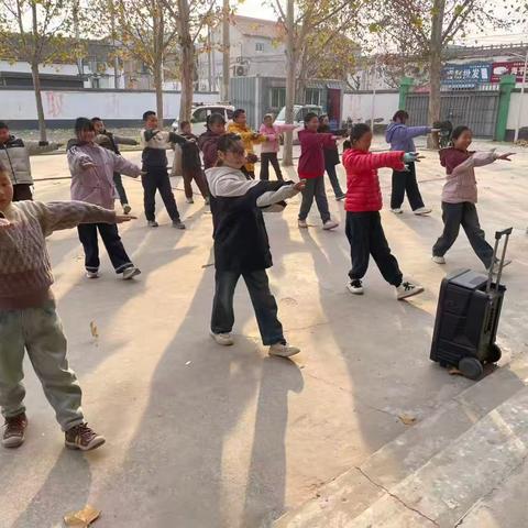 活力体操展风采 阳光少年向未来