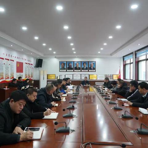 市文广旅局迅速传达学习市委八届十一次全会精神