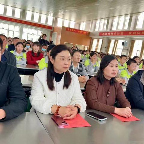 “十四而志大任始承，青春筑梦不负韶华”--“拾”光采撷、 “肆”意飞young——沂水县第四实验中学八年级十四岁青春礼活动