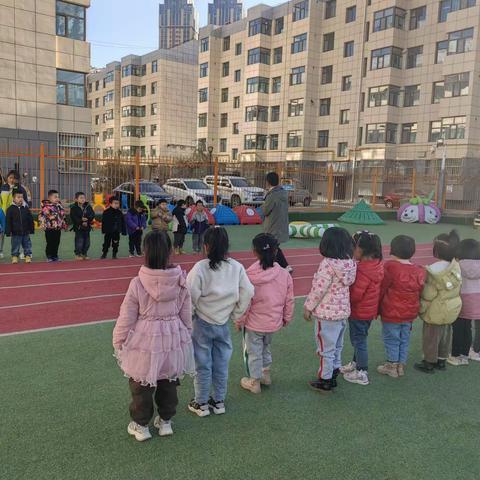 幼儿园的快乐生活——晨光幼儿园中二班一周回顾