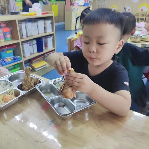 埇康幼教宋刘幼儿园小二班开学第三周