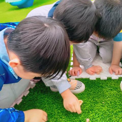 海口市博义幼儿园﻿﻿ ﻿在互动中成长，在游戏中融合