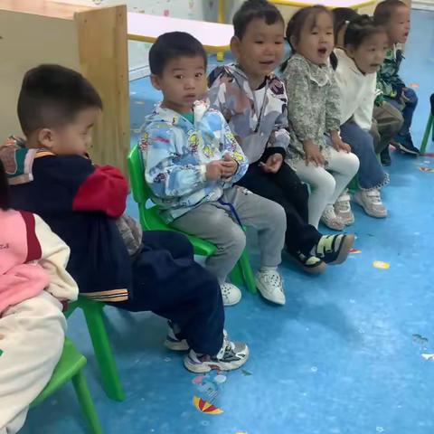 爱丁堡幼儿园小一班11月精彩回顾