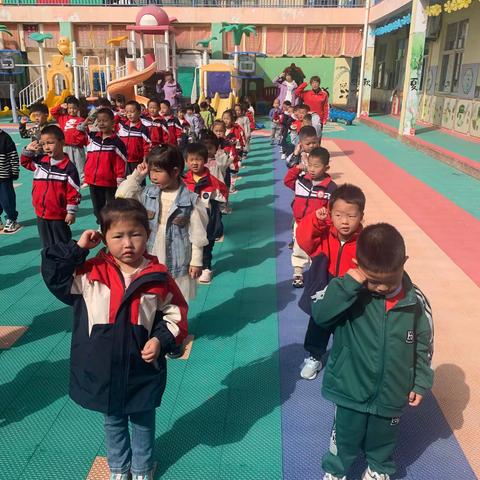 新起点 新方向 我们在阳光下成长