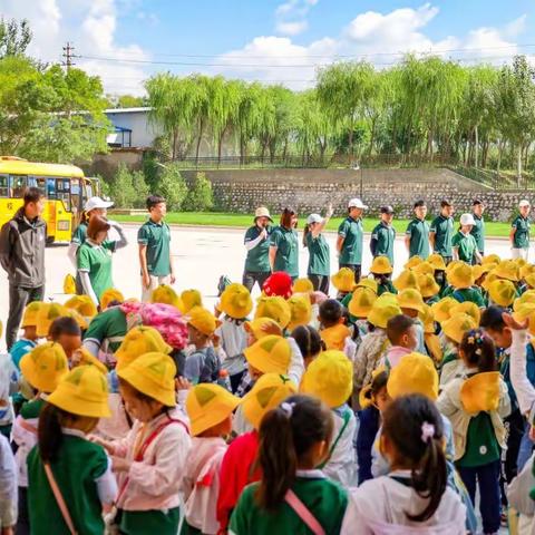 探寻自然之谜 体验秋韵之美丨圣德京师幼儿园亲子秋游研学活动